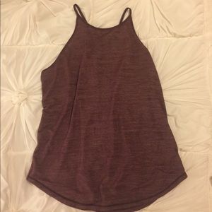 Lululemon maroon top